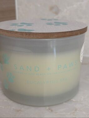 NWT Sand + Paws Eucalyptus Spa Scented Candle - Cream & Teal